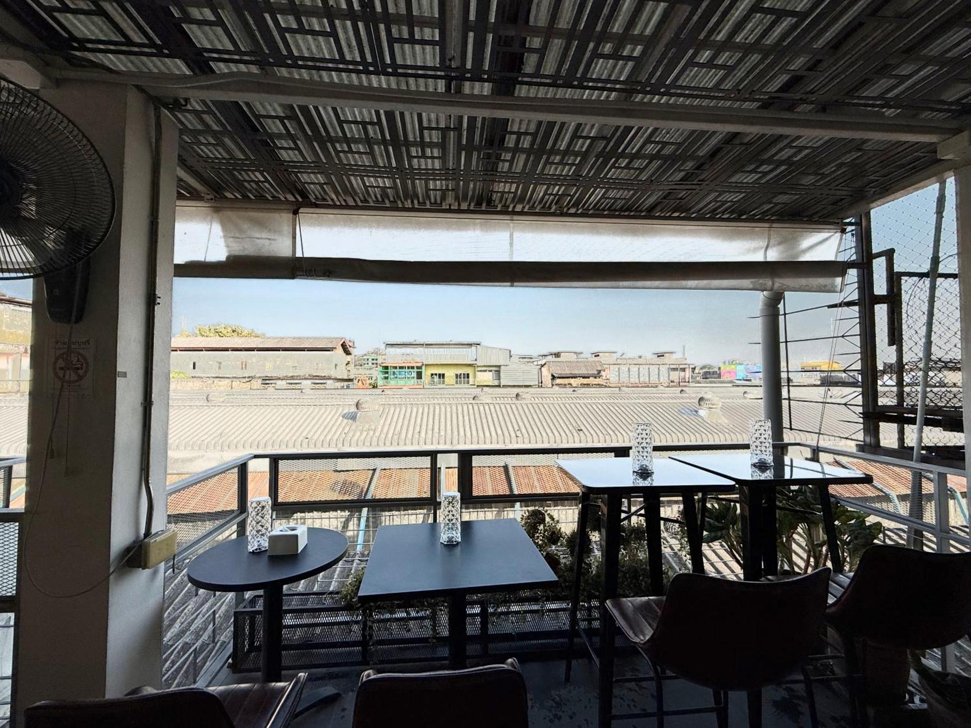 Saijai Cafe And Hostel Чианграй Экстерьер фото